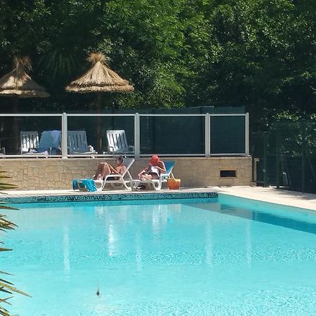 Camping Les Sources Saint-Jean-du-Gard Esterno foto