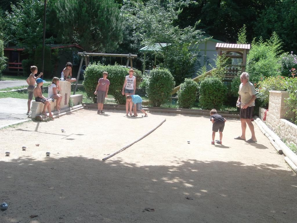 Camping Les Sources Saint-Jean-du-Gard Esterno foto