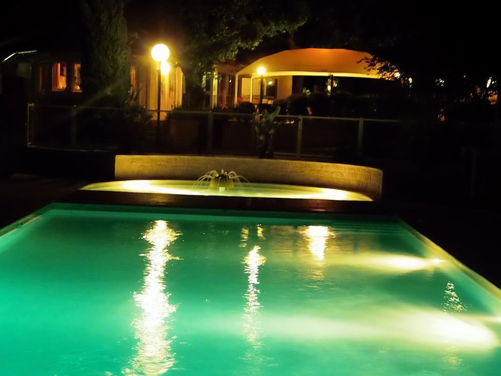 Camping Les Sources Saint-Jean-du-Gard Esterno foto