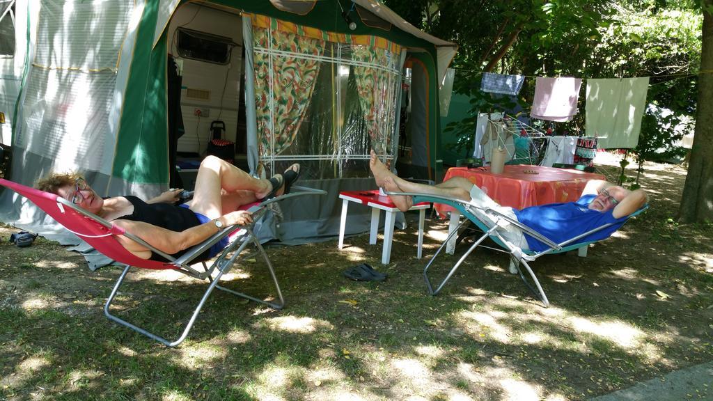 Camping Les Sources Saint-Jean-du-Gard Esterno foto